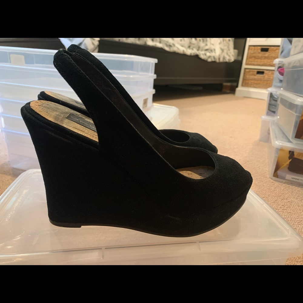 STEVEN by STEVE MADDEN black suede wedges